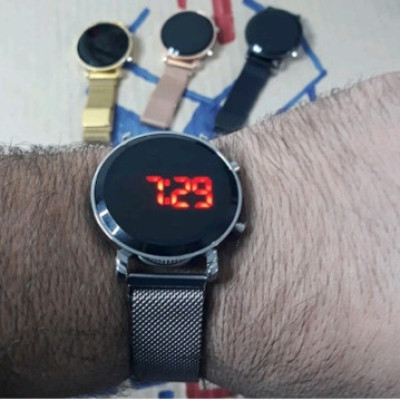 ساعت دیجیتالی بند فلزی
