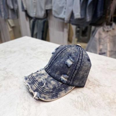 کلاه اسپرت جین زاپ دار رنگ اسیدی برفکی